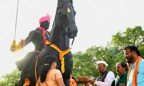 Jaipur: राजभवन में छत्रपति संभाजी महाराज जयंती समारोह आयोजित Jaipur: राजभवन में छत्रपति संभाजी महाराज जयंती समारोह आयोजित