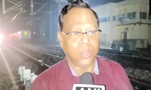 Odisha: आंधी के कारण बिजली का टावर गिरने से भद्रक में ट्रेन सेवाएं बाधित