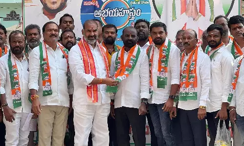 Telangana: कल्याणकारी योजनाओं को गति मिलने पर विपक्षी नेता कांग्रेस में शामिल हुए