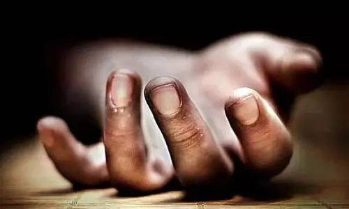 Tamil Nadu : वेलिंगिरी पर्वत पर चढ़ते समय एक लड़के की मौत हो गई Tamil Nadu : वेलिंगिरी पर्वत पर चढ़ते समय एक लड़के की मौत हो गई