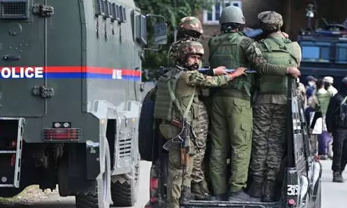 लश्कर आतंकवादी मारा गया, और 2 से 3 आतंकियों के छिपे होने की आशंका
