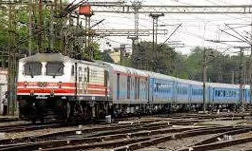 Tamil Nadu : करूर से गुजरने वाली 7 ट्रेनें आज रद्द