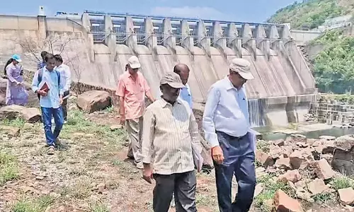 Srisailam बांध की संरचनात्मक सुरक्षा को तत्काल कोई खतरा नहीं: सी.डी.ओ. Srisailam बांध की संरचनात्मक सुरक्षा को तत्काल कोई खतरा नहीं: सी.डी.ओ.