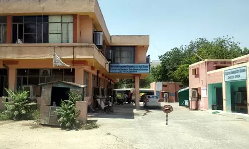 Haryana : सिरसा में पुराने बकाएदारों के लिए नई बिजली बिल राहत योजना Haryana : सिरसा में पुराने बकाएदारों के लिए नई बिजली बिल राहत योजना
