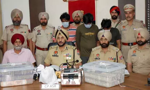 Punjab: तुर्की स्थित तस्कर द्वारा समर्थित नार्को-हवाला गिरोह का भंडाफोड़ Punjab: तुर्की स्थित तस्कर द्वारा समर्थित नार्को-हवाला गिरोह का भंडाफोड़