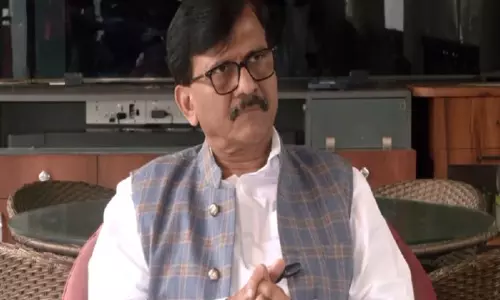 पाकिस्तान के साथ PoK पर बात करने के लिए राष्ट्रपति ट्रंप से पूछना पड़ेगा: संजय राउत ने PM Modi की आलोचना की