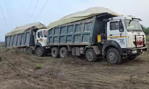 Sambalpur फ्लाई ऐश से लदे 23 डंपर जब्त Sambalpur फ्लाई ऐश से लदे 23 डंपर जब्त