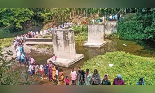 Kerala : तकनीकी खराबी के कारण चुलियार नदी पुल का पुनर्निर्माण कार्य रुका