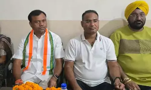दीपक बैज ने राज्य सरकार पर पहाड़ को बेचने का लगाया आरोप दीपक बैज ने राज्य सरकार पर पहाड़ को बेचने का लगाया आरोप