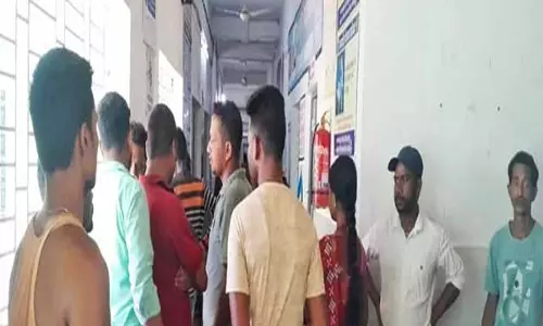 क्योंझर में महिला और बेटे की करंट लगने से मौत, सास घायल क्योंझर में महिला और बेटे की करंट लगने से मौत, सास घायल