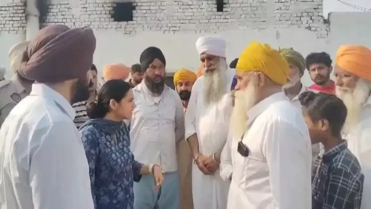 Amritsar: जहरीली शराब केस में कार्रवाई तेज, अमृतसर में DSP- SHO निलंबित Amritsar: जहरीली शराब केस में कार्रवाई तेज, अमृतसर में DSP- SHO निलंबित