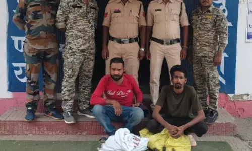रेलवे लाइन से तांबा तार चोरी, दो नाबालिग समेत चार आरोपी गिरफ्तार