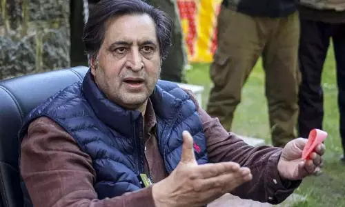 Jammu: लोन ने सरकार से गोलाबारी में हुए नुकसान का आकलन करने का आग्रह किया
