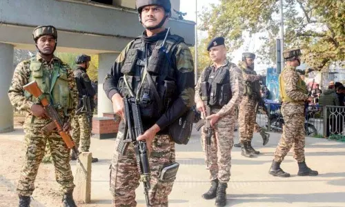 Jammu: विभिन्न संगठनों ने आतंकवाद के खिलाफ सरकार, सशस्त्र बलों की भूमिका की सराहना की Jammu: विभिन्न संगठनों ने आतंकवाद के खिलाफ सरकार, सशस्त्र बलों की भूमिका की सराहना की