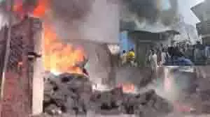 Kanpur: एक के बाद एक धमाके, भीषण आग, 6 लोग झुलसे Kanpur: एक के बाद एक धमाके, भीषण आग, 6 लोग झुलसे