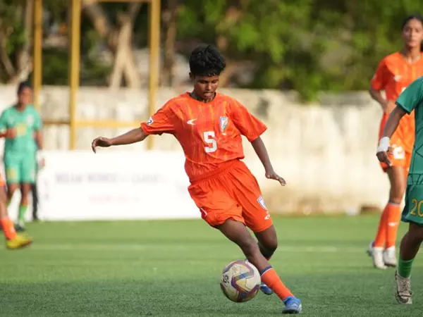 इंडियन एरोज महिला जूनियर्स को Garhwal United FC के खिलाफ हार का सामना करना पड़ा इंडियन एरोज महिला जूनियर्स को Garhwal United FC के खिलाफ हार का सामना करना पड़ा