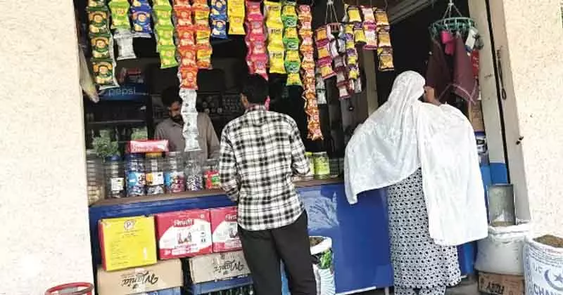 संघर्ष विराम के बाद Rajouri में जनजीवन सामान्य संघर्ष विराम के बाद Rajouri में जनजीवन सामान्य