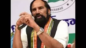 Telangana: मंत्री उत्तम कुमार रेड्डी ने हरीश के आरोपों का जवाब देने के लिए आंकड़े पेश किए Telangana: मंत्री उत्तम कुमार रेड्डी ने हरीश के आरोपों का जवाब देने के लिए आंकड़े पेश किए