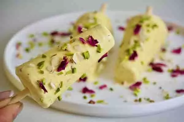 Recipe: बाजार जैसी मलाई कुल्फी, बस अपनाएं ये आसान रेसिपी Recipe: बाजार जैसी मलाई कुल्फी, बस अपनाएं ये आसान रेसिपी