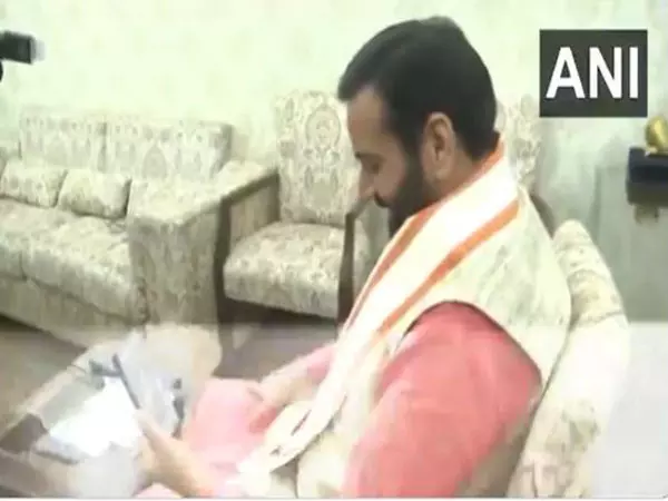 Haryana CM ने वीडियो कॉल पर एचबीएसई 12वीं के टॉपर्स को बधाई दी Haryana CM ने वीडियो कॉल पर एचबीएसई 12वीं के टॉपर्स को बधाई दी