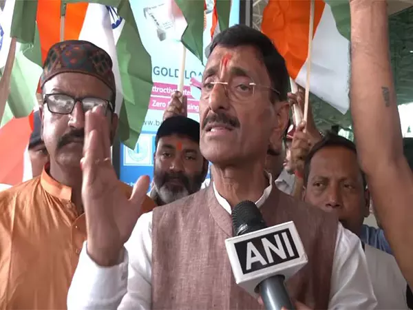 विपक्ष के पास कहने को कुछ नहीं है, सर्जिकल स्ट्राइक पर सवाल उठाए हैं: रक्षा राज्य मंत्री Sanjay Seth विपक्ष के पास कहने को कुछ नहीं है, सर्जिकल स्ट्राइक पर सवाल उठाए हैं: रक्षा राज्य मंत्री Sanjay Seth