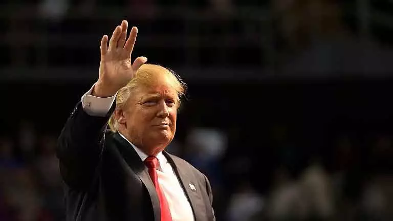 भारत-पाक को शांति और व्यापार पर राजी किया: Trump भारत-पाक को शांति और व्यापार पर राजी किया: Trump