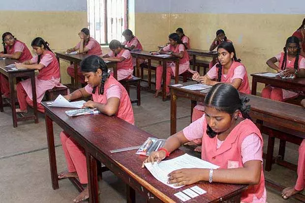 CHENNAI: कक्षा 10, 11 के परीक्षा परिणाम निर्धारित समय से पहले घोषित किए जाएंगे CHENNAI: कक्षा 10, 11 के परीक्षा परिणाम निर्धारित समय से पहले घोषित किए जाएंगे