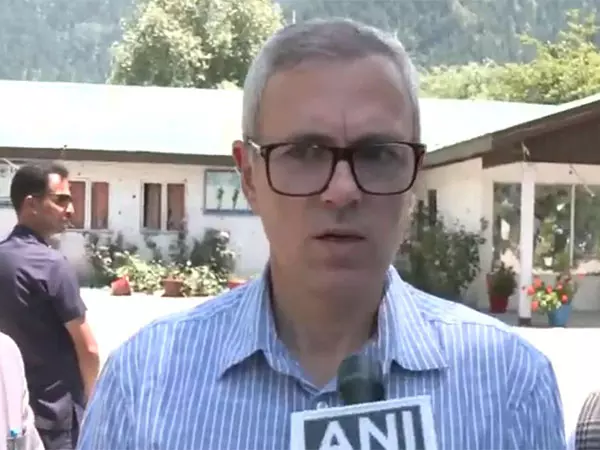 वर्षों की शांति के बाद जम्मू-कश्मीर के सीमावर्ती क्षेत्रों में बंकर फिर से चर्चा में: CM Abdullah वर्षों की शांति के बाद जम्मू-कश्मीर के सीमावर्ती क्षेत्रों में बंकर फिर से चर्चा में: CM Abdullah