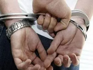 Firozabad: पुलिस मुठभेड़ में गोली लगने से बदमाश घायल Firozabad: पुलिस मुठभेड़ में गोली लगने से बदमाश घायल