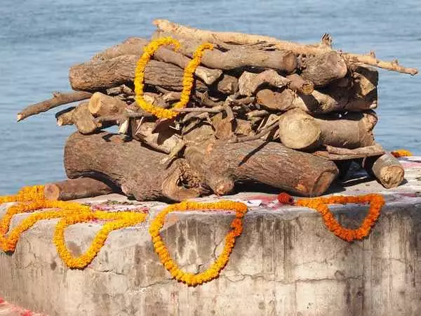 वाह रे औलाद! उतारा मौत के घाट...पुलिस को देखकर पिता का शव छोड़कर भागे बेटे वाह रे औलाद! उतारा मौत के घाट...पुलिस को देखकर पिता का शव छोड़कर भागे बेटे