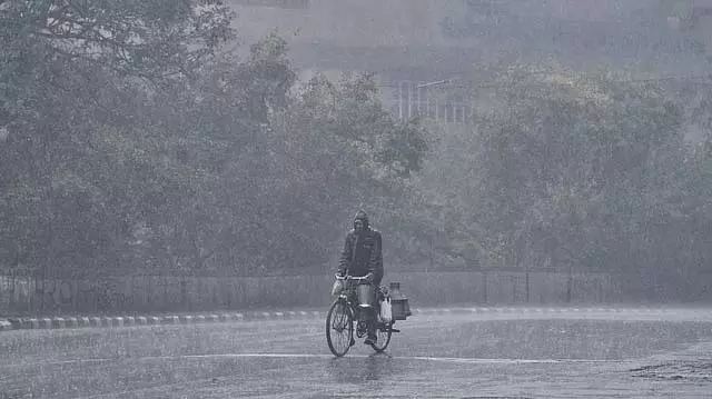 Tamil Nadu : 16 मई तक कहां भारी बारिश होगी Tamil Nadu : 16 मई तक कहां भारी बारिश होगी