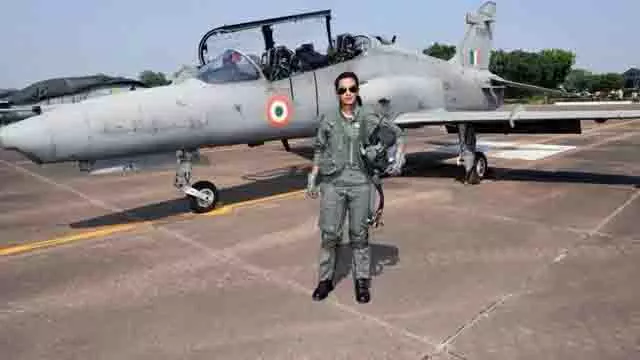 महिलाएं राफेल उड़ा सकती हैं, तो सेना की कानूनी शाखा भी जानिए पूरी बात महिलाएं राफेल उड़ा सकती हैं, तो सेना की कानूनी शाखा भी जानिए पूरी बात