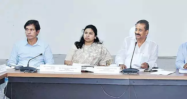 Andhra : 352 करोड़ रुपये की अल्पसंख्यक निधि का दुरुपयोग Andhra : 352 करोड़ रुपये की अल्पसंख्यक निधि का दुरुपयोग