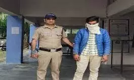 Sambhal: प्रधानमंत्री मोदी के खिलाफ अभद्र टिप्पणी करने वाले सुधीर को पुलिस ने दबोचा Sambhal: प्रधानमंत्री मोदी के खिलाफ अभद्र टिप्पणी करने वाले सुधीर को पुलिस ने दबोचा
