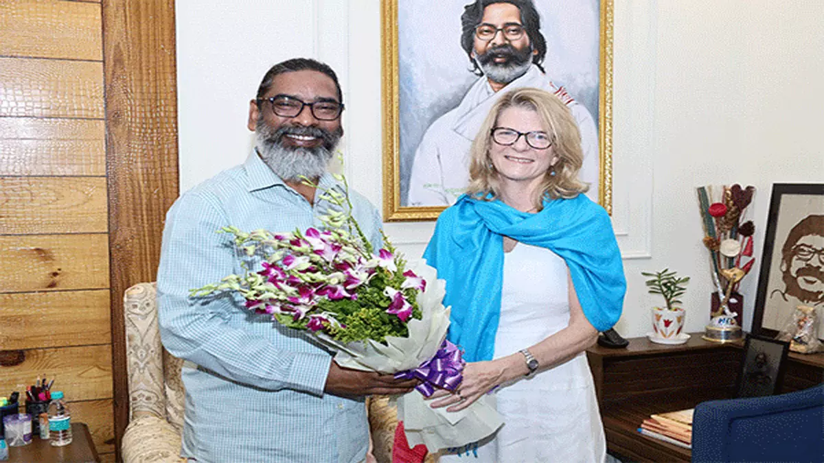 Ranchi: बच्चों के समग्र विकास के लिए सरकार प्रतिबद्धः सीएम Ranchi: बच्चों के समग्र विकास के लिए सरकार प्रतिबद्धः सीएम