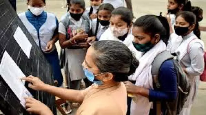 CBSE 10वीं के नतीजे घोषित, एक बार फिर लड़कियों ने लड़कों से बेहतर प्रदर्शन CBSE 10वीं के नतीजे घोषित, एक बार फिर लड़कियों ने लड़कों से बेहतर प्रदर्शन