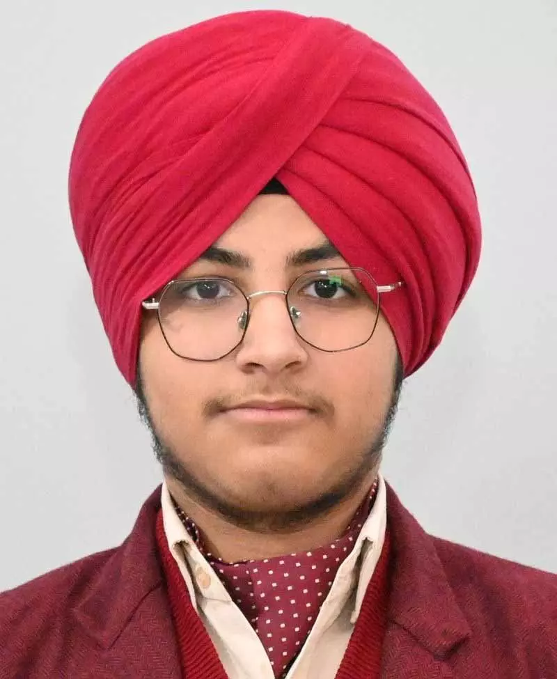 99.6% अंकों के साथ हर्ष ने दसवीं कक्षा के परिणामों में Mohali जिले में टॉप किया 99.6% अंकों के साथ हर्ष ने दसवीं कक्षा के परिणामों में Mohali जिले में टॉप किया