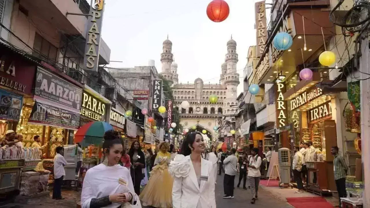 Telangana: मिस वर्ल्ड सुंदरियां शहर के शाश्वत आकर्षण और शाही विरासत से अभिभूत Telangana: मिस वर्ल्ड सुंदरियां शहर के शाश्वत आकर्षण और शाही विरासत से अभिभूत