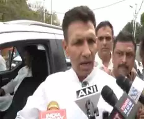 कर्नल सोफिया कुरैशी पर टिप्पणी को लेकर एमपी कांग्रेस ने मंत्री कुंवर विजय शाह के खिलाफ शिकायत दर्ज कराई कर्नल सोफिया कुरैशी पर टिप्पणी को लेकर एमपी कांग्रेस ने मंत्री कुंवर विजय शाह के खिलाफ शिकायत दर्ज कराई