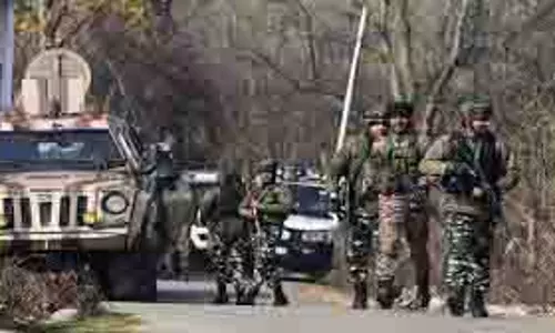 Jammu-Kashmir: पुलिस ने आतंकियों के खिलाफ की बड़ी कार्रवाई