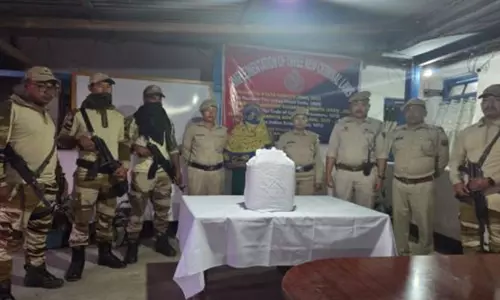सुरक्षा बलों ने Manipur में अवैध हथियार डीलरों और कैडर को गिरफ्तार किया