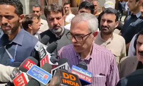 Karnah सीमावर्ती लोग चाहते हैं संघर्ष विराम, टीवी एंकर नहीं: CM Omar