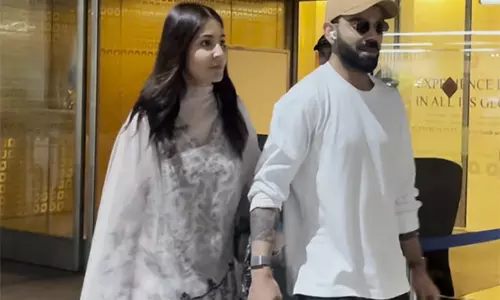 Virat-Anushka मुंबई वापस आ गए, पपराज़ी ने स्टार बल्लेबाज़ से कहा अब क्रिकेट नहीं देखूंगा रिटायरमेंट के बाद