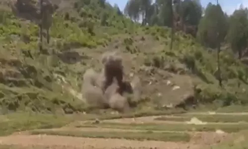 भारतीय सेना ने पाकिस्तानी गोला-बारूद को निष्क्रिय करके Rajouri निवासियों की सुरक्षा की