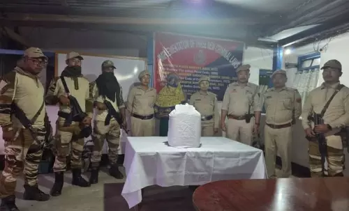 Manipur: थौबल में प्रतिबंधित कफ सिरप की बोतलों के साथ महिला गिरफ्तार