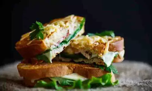 Bun Sandwich :आलू सैंडविच की यह मसालेदार रेसिपी जरूर ट्राई करें
