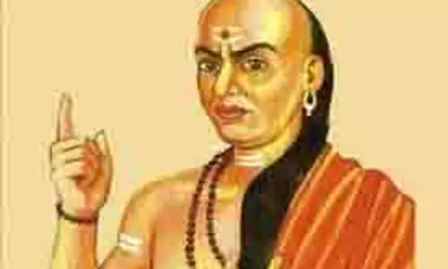 Chanakya Niti: चाणक्य नीति से जानें सच्चे मित्र की पहचान Chanakya Niti: चाणक्य नीति से जानें सच्चे मित्र की पहचान