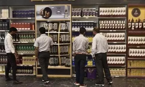 Chandigarh प्रशासन ने 7 शराब दुकानों का आवंटन रद्द किया