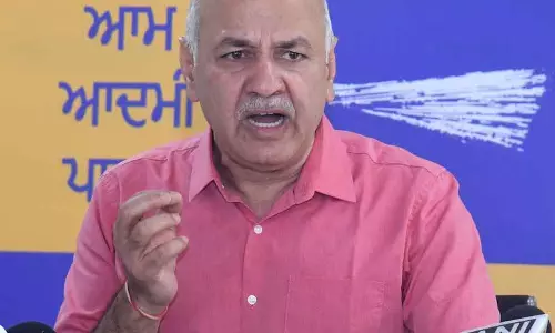Sisodia ने केंद्र से युद्धविराम की शर्तें बताने को कहा