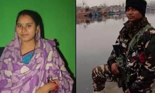 Odisha सीमा पर तैनात जवान की पत्नी बच्चे को जन्म देते ही मौत Odisha सीमा पर तैनात जवान की पत्नी बच्चे को जन्म देते ही मौत